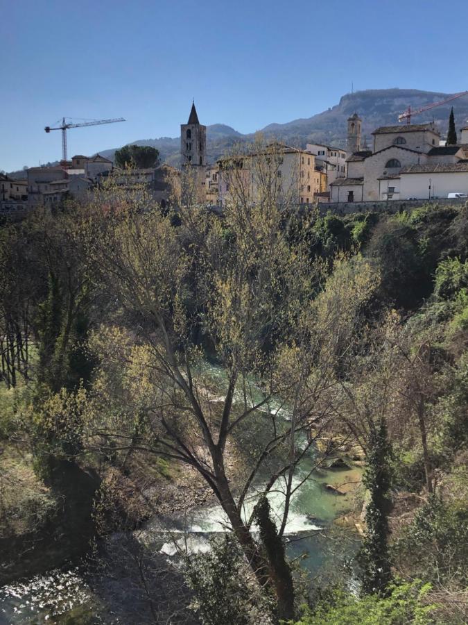 Vila La Casa Sul Fiume Ascoli Piceno Exteriér fotografie