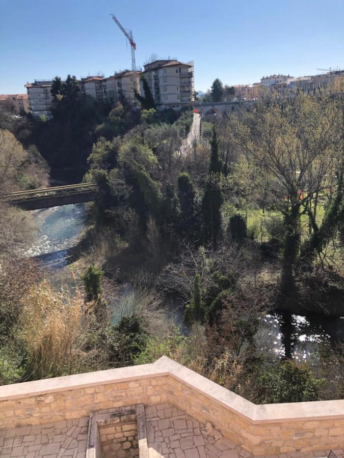 Vila La Casa Sul Fiume Ascoli Piceno Exteriér fotografie
